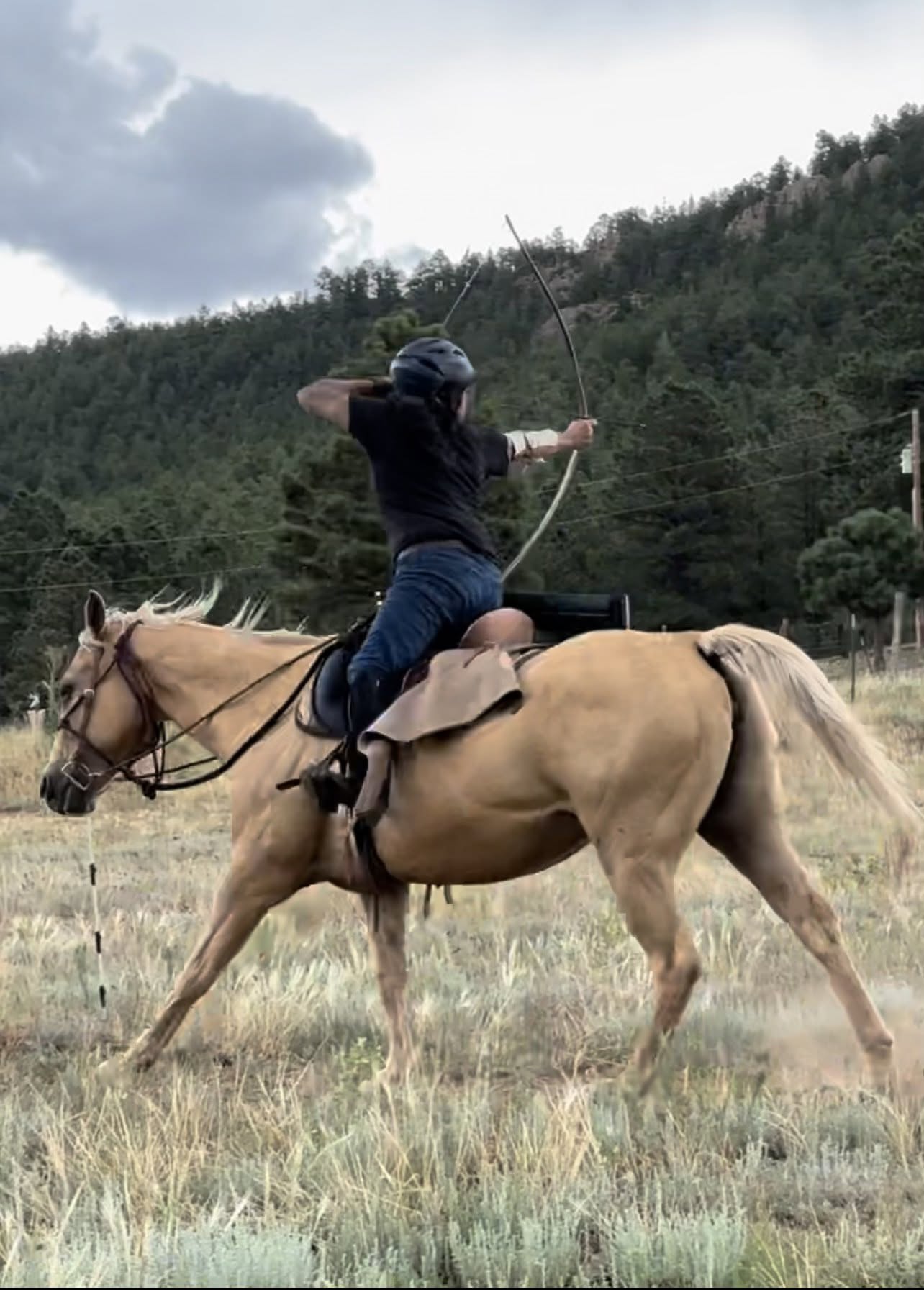 Niña Terca practicing mounted archery